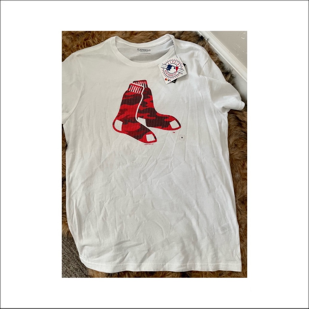 Express Red Sox tee - men’s size M